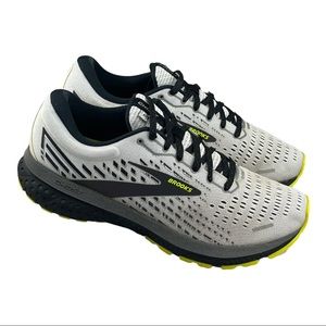 Brooks Women’s Light Gray Running Shoes with Black and Neon Yellow Accents